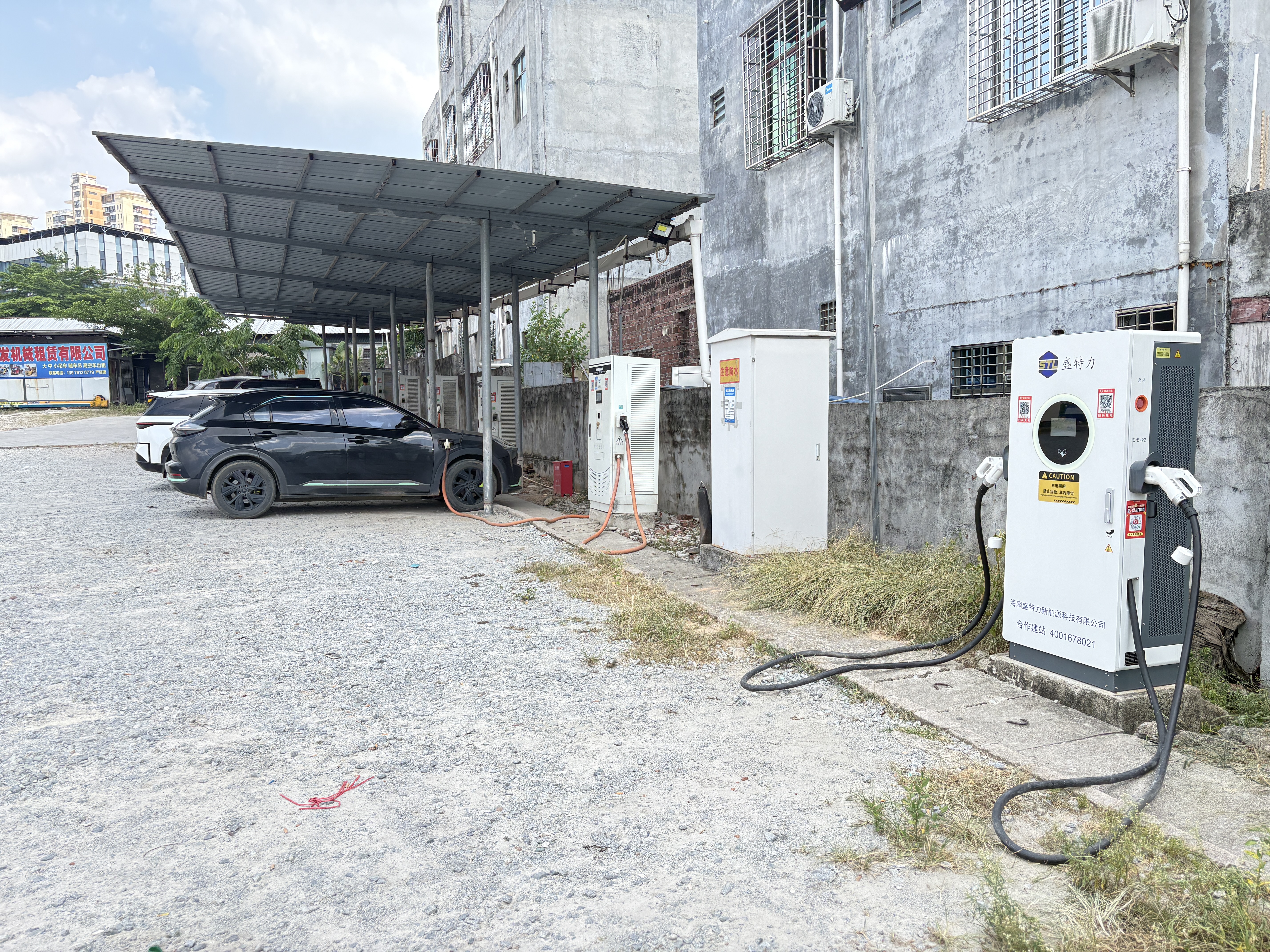 DC fast chargers for fleet and industrial vehicles